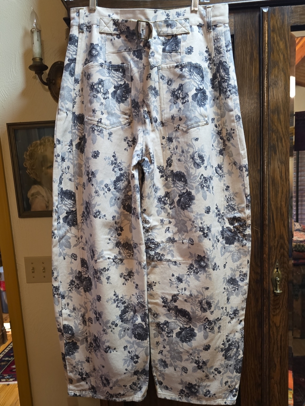 Barrel Jeans - Picture 7 of 13